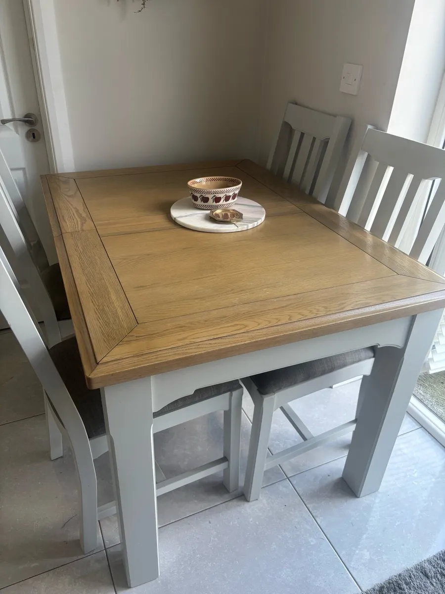 Dining Table & Chairs - Image 1