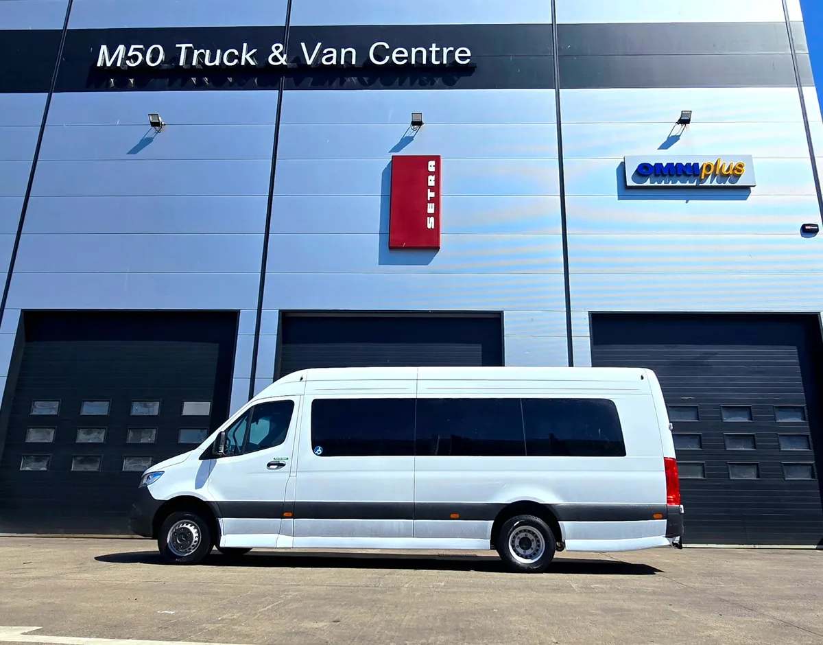 Mercedes Sprinter M50 Shuttle Pro 18+ D - Image 4