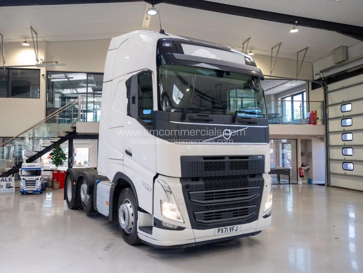 2021 (71) Volvo FH500 6X2 Midlift Globetrotter - Image 1