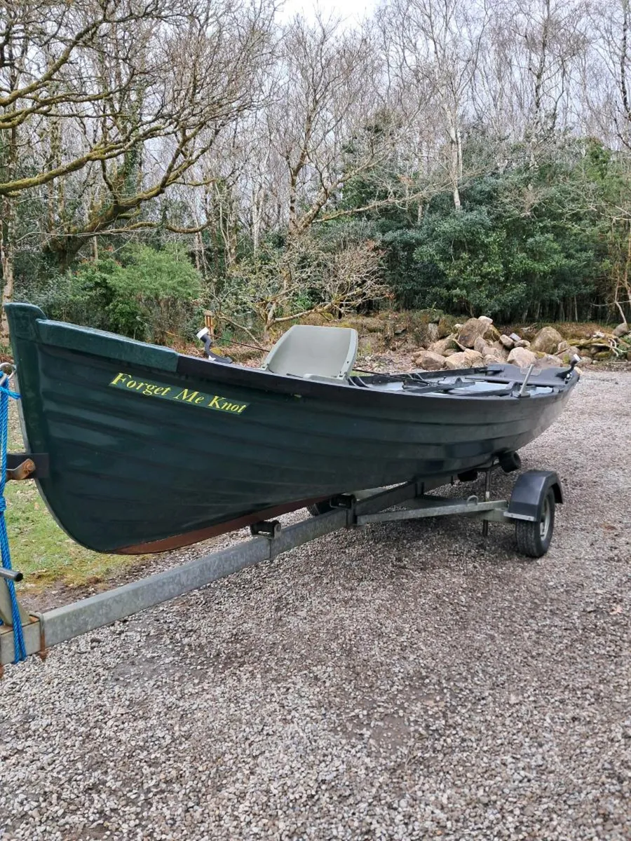 19 ft burke boat - Image 1