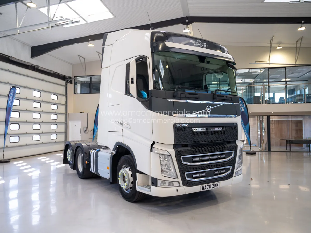 2021 (70) Volvo FH500 6X2 Tag Globetrotter - Image 1