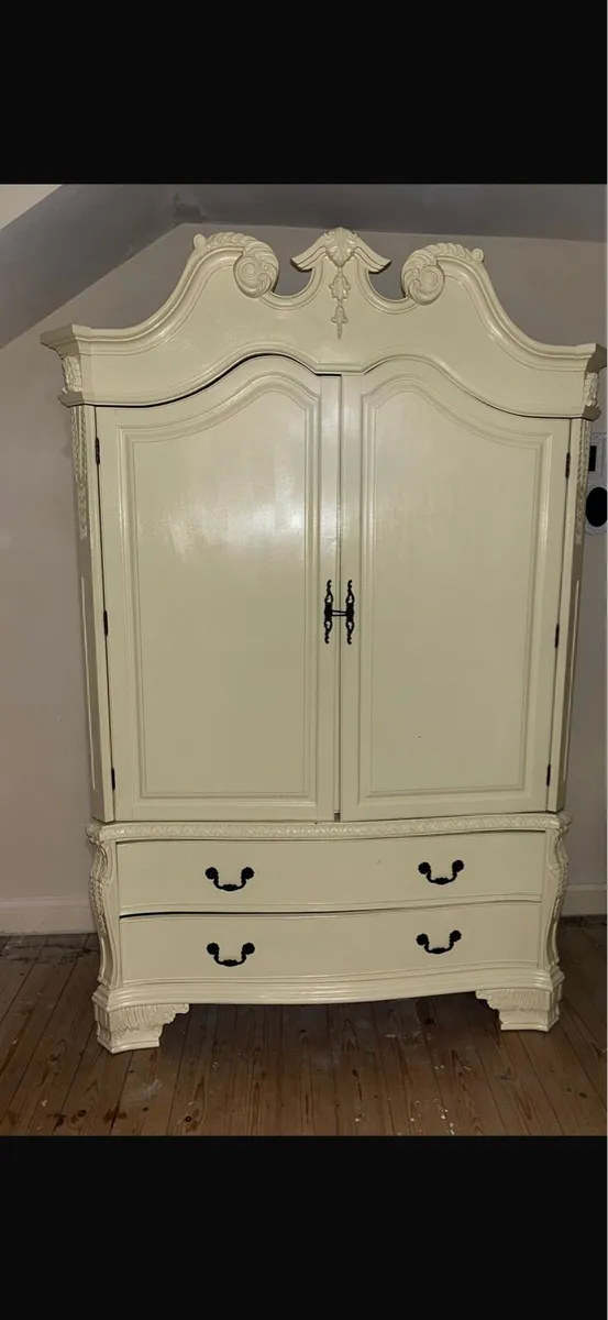 French Funiture forsale in good condition - Image 2