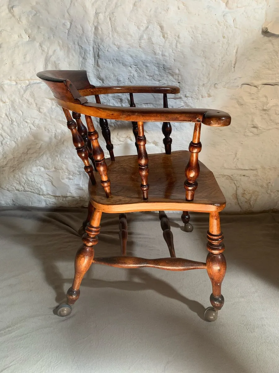 Victorian Smokers Bow in Ash with Elm Seat. - Image 4