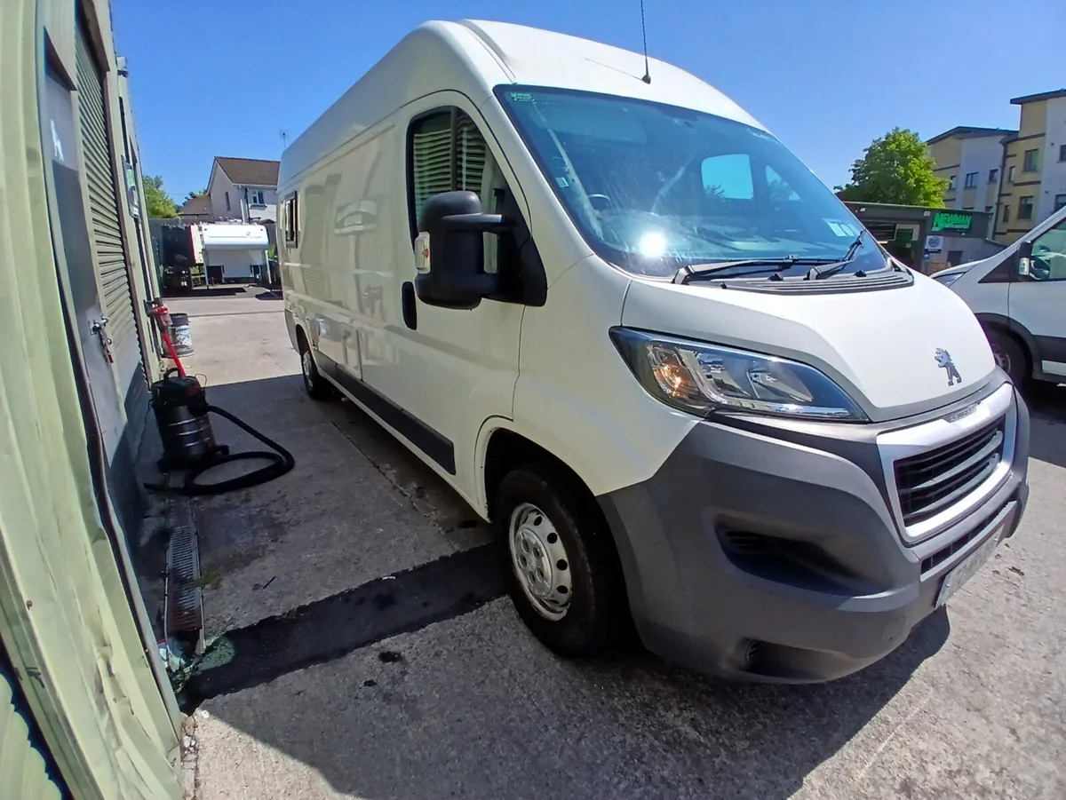 Peugeot Boxer 2 berth camper van 2017 - Image 4
