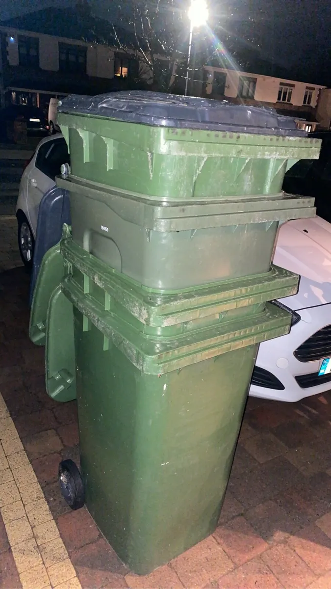 Wheelie bins like new (read description) - Image 3
