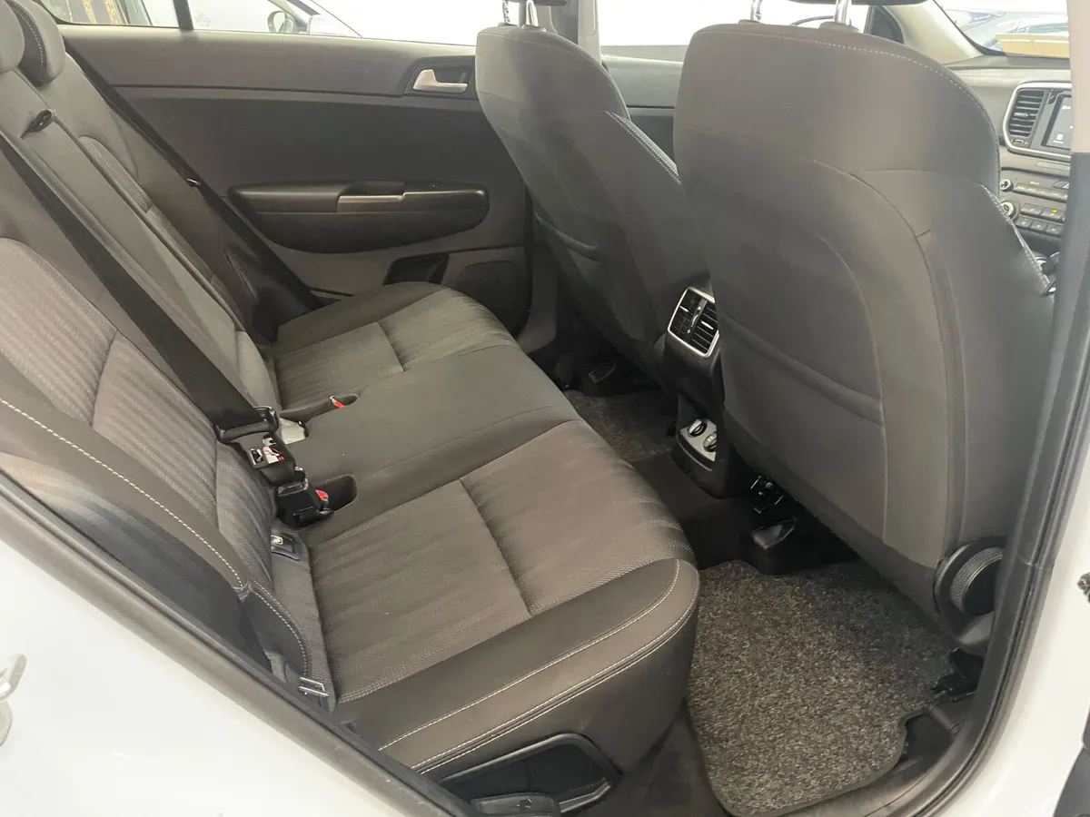 191-Kia Sportage -1.6 CRDI -Automatic - Image 3