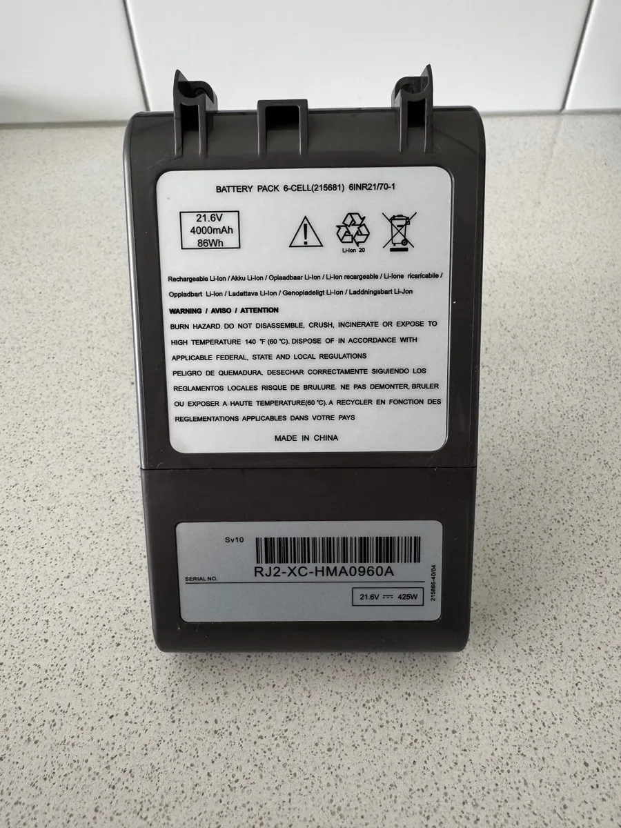 Dyson SV10 Vacuum Battery - Image 3