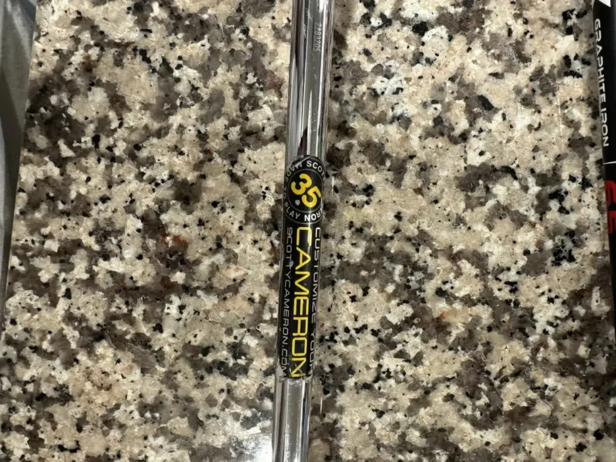 Scotty Cameron Phantom X 5.5 Putter With Headcover - Image 4