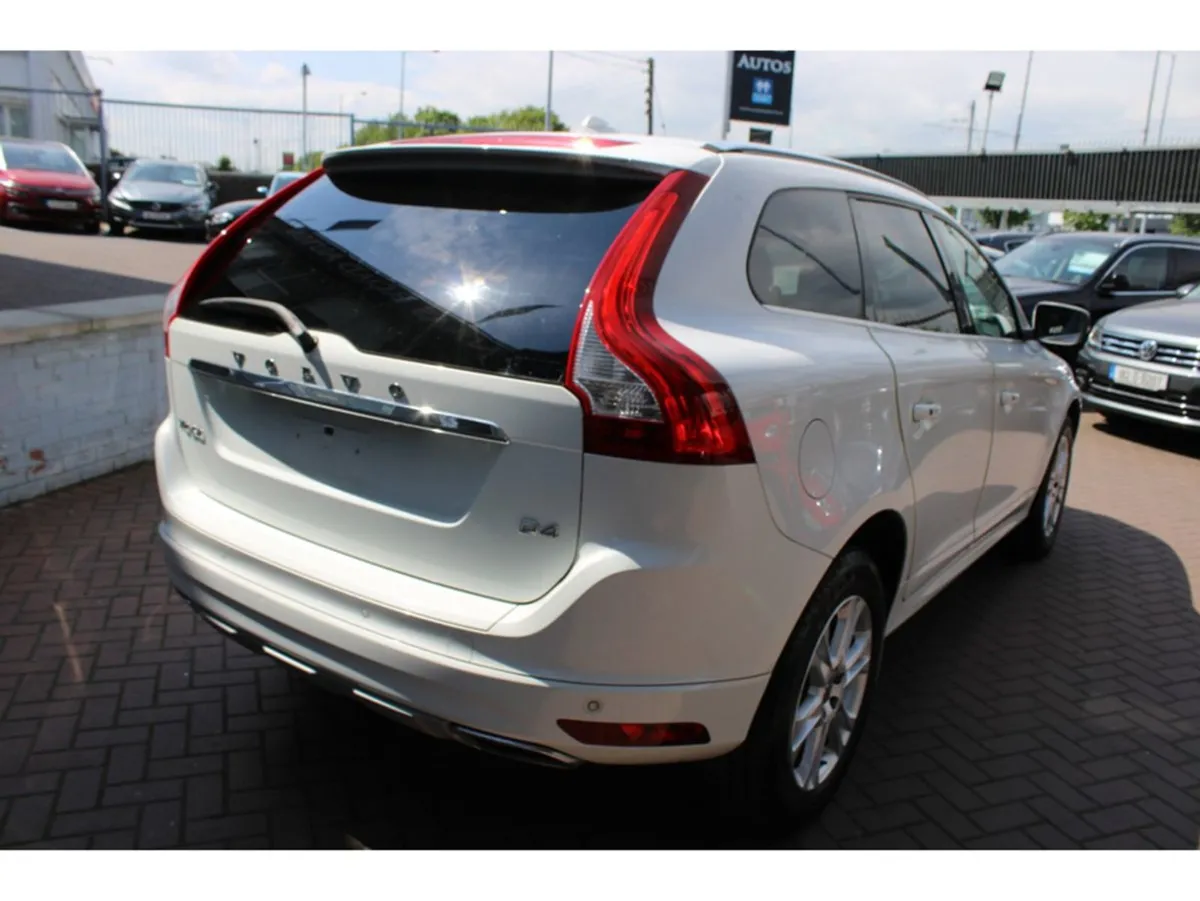 Volvo XC60 2.0d4 SE Cross Country 5DR Estate Auto - Image 4