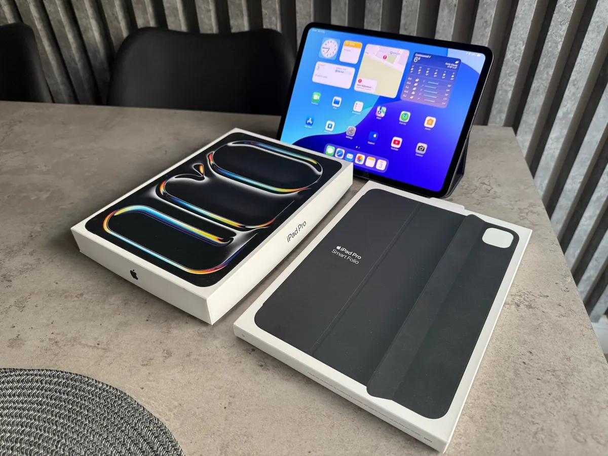 iPad Pro 11 Inch (M4) WiFi & Cellular - Image 1