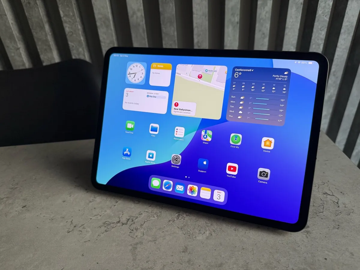 iPad Pro 11 Inch (M4) WiFi & Cellular - Image 2