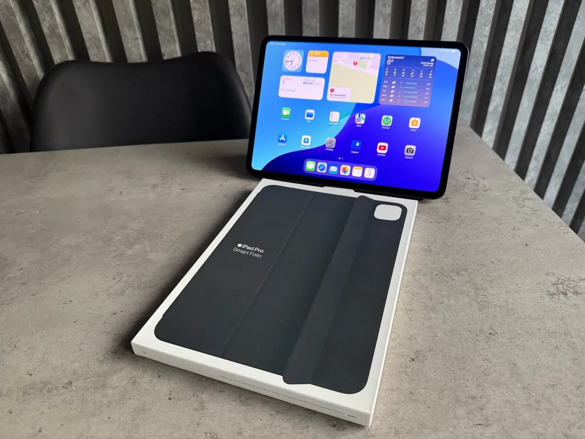 iPad Pro 11 Inch (M4) WiFi & Cellular - Image 3