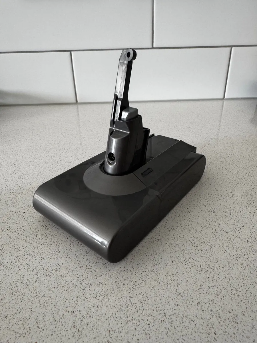 Dyson SV10 Vacuum Battery - Image 2