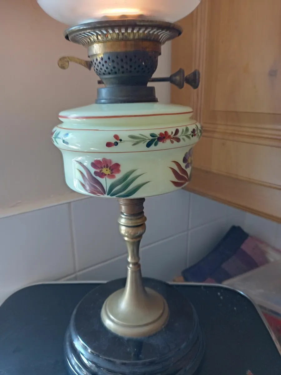 Vintage oil lamp - Image 2