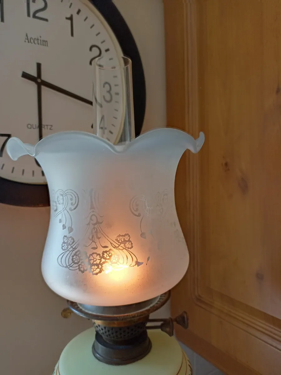 Vintage oil lamp - Image 3