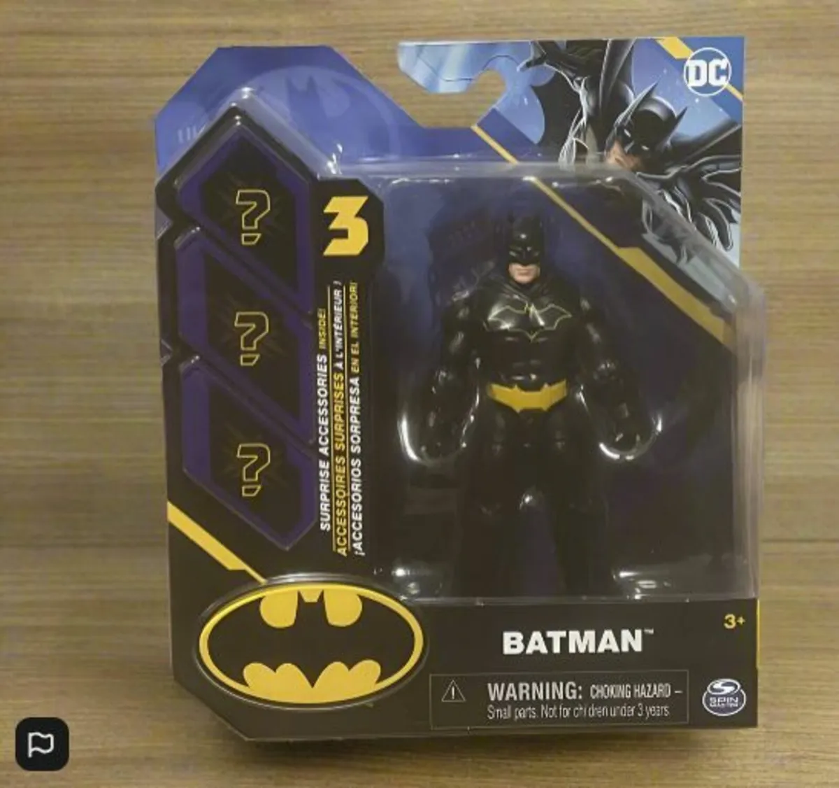 DC Batman Figure 10cm With 3 Surprise Accessories - Image 1