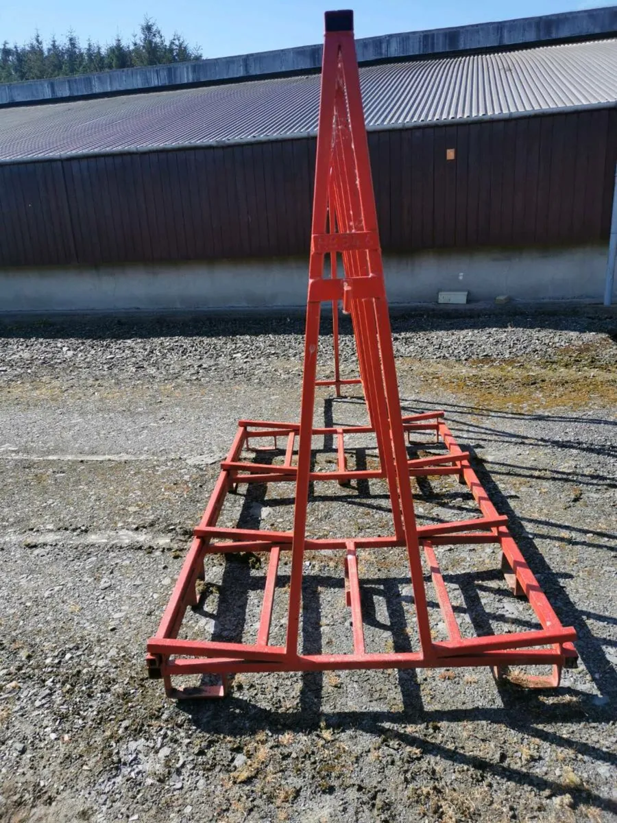 Advertising apex frame - Image 2