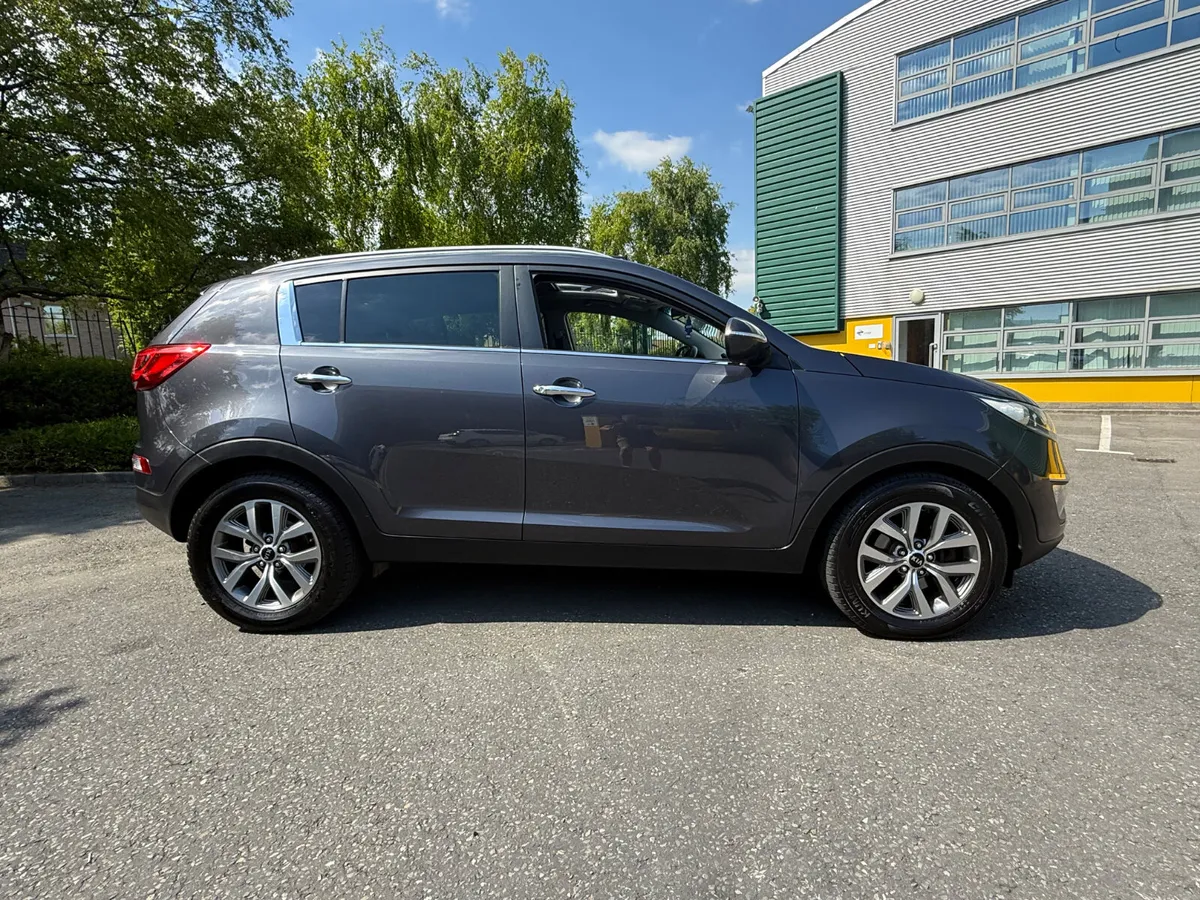 Kia Sportage 1.7 CRDI Platinum Edition Sun Roof - Image 3