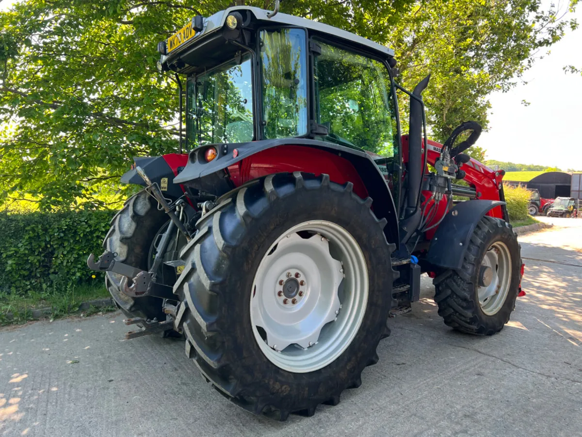 Massey Ferguson 5711 - Image 4
