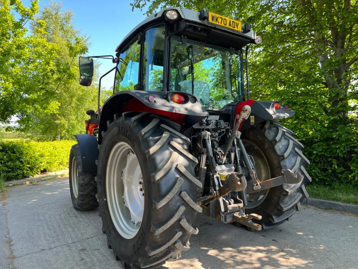 Massey Ferguson 5711 - Image 3
