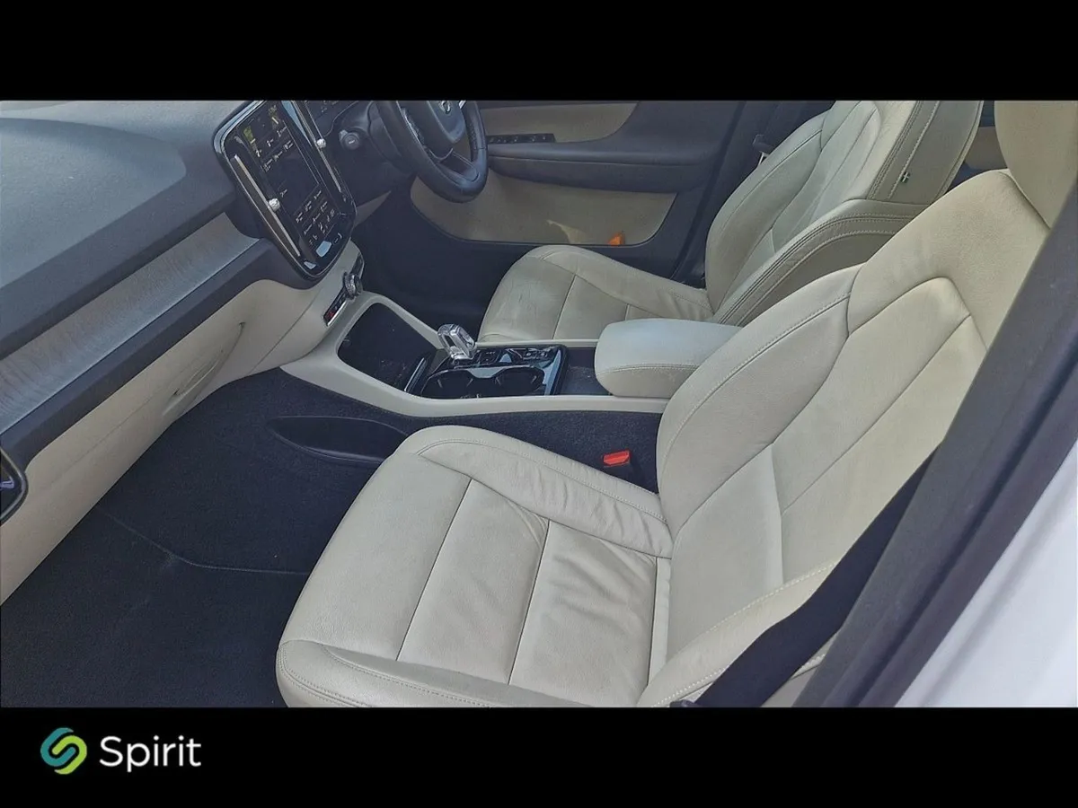 Volvo XC40 T4  plug In Hybrid  (197hp) Inscriptio - Image 4