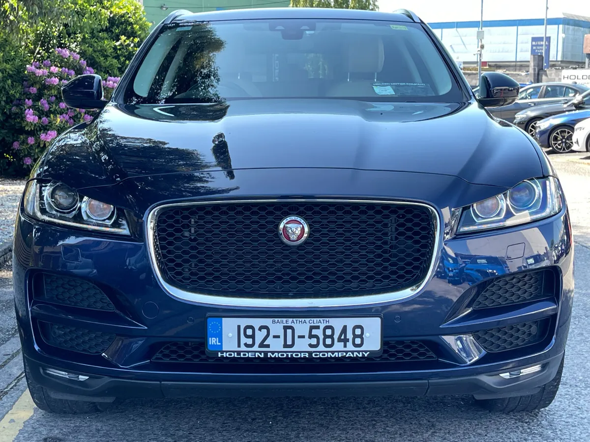 Jaguar F-Pace 2019 - Image 4
