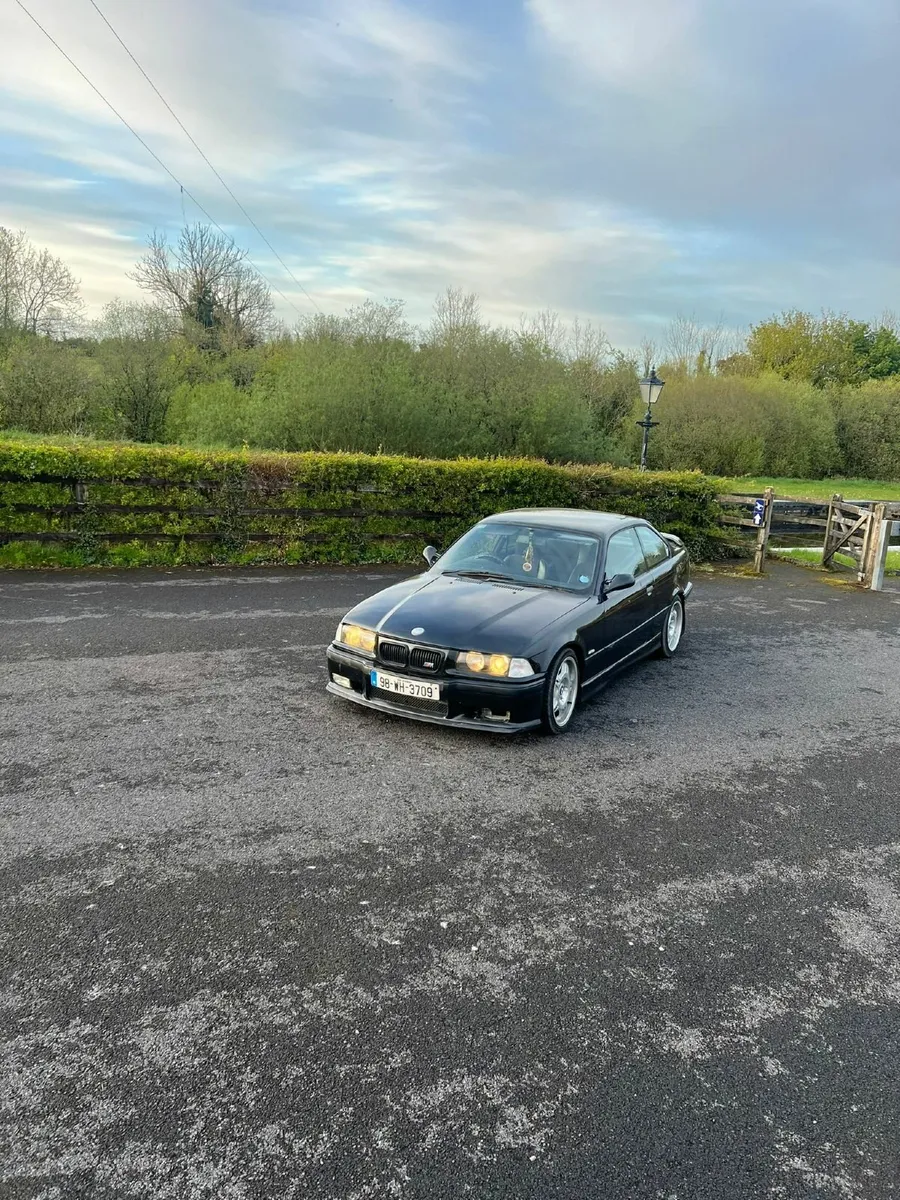 BMW 3-Series 1998 - Image 4