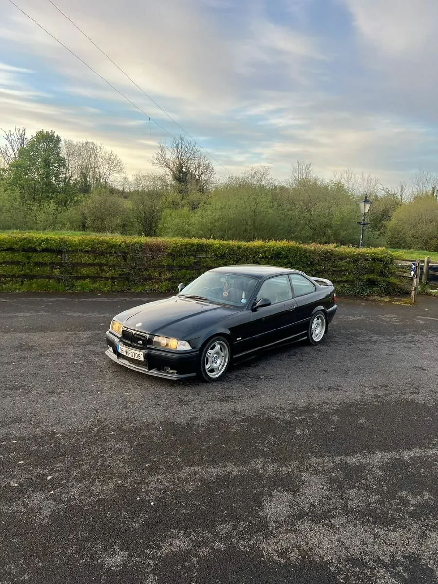 BMW 3-Series 1998 - Image 1