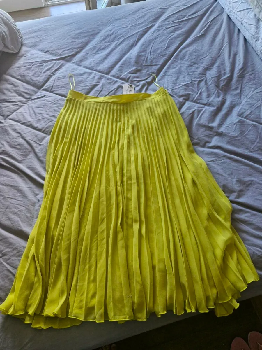 Yello pleated Oasis Summer Skirt - Image 1