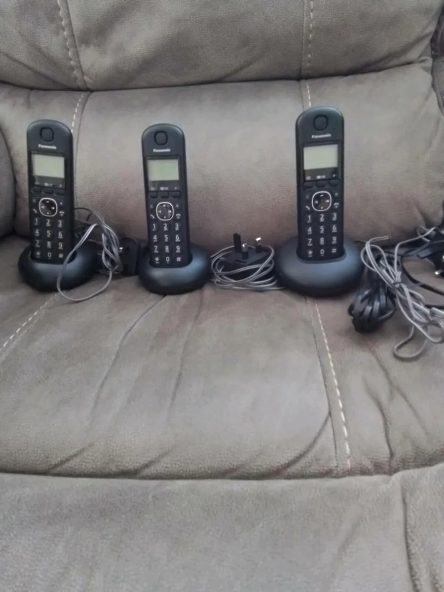 Panasonic handsfree telephones