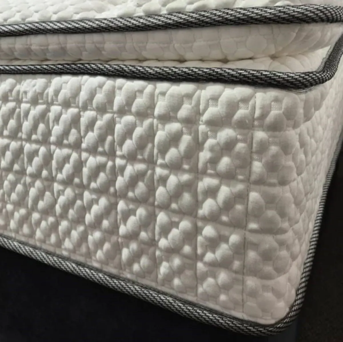 2000 pocket sprung , pillow top, high density foam - Image 1