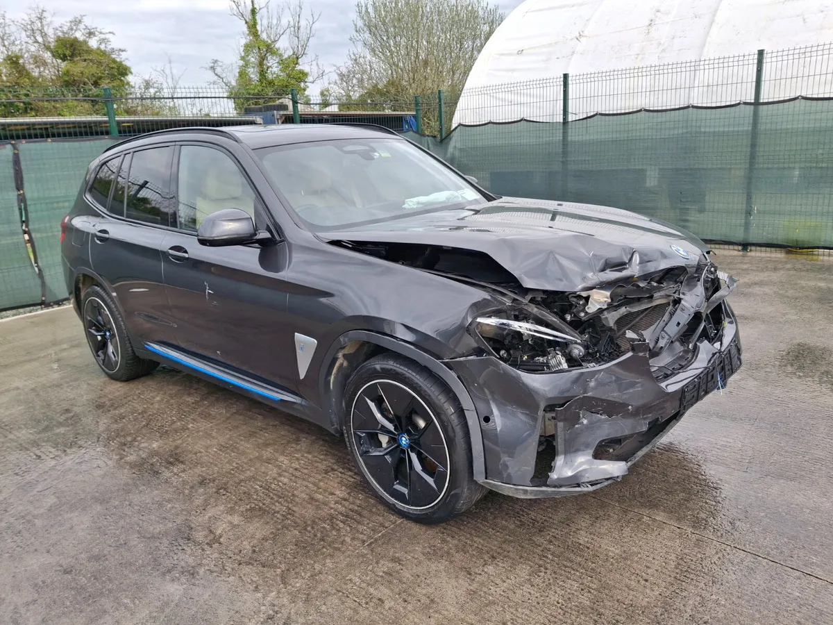 221 BMW X3  Ix3  Premier Edition  Automatic - Image 4