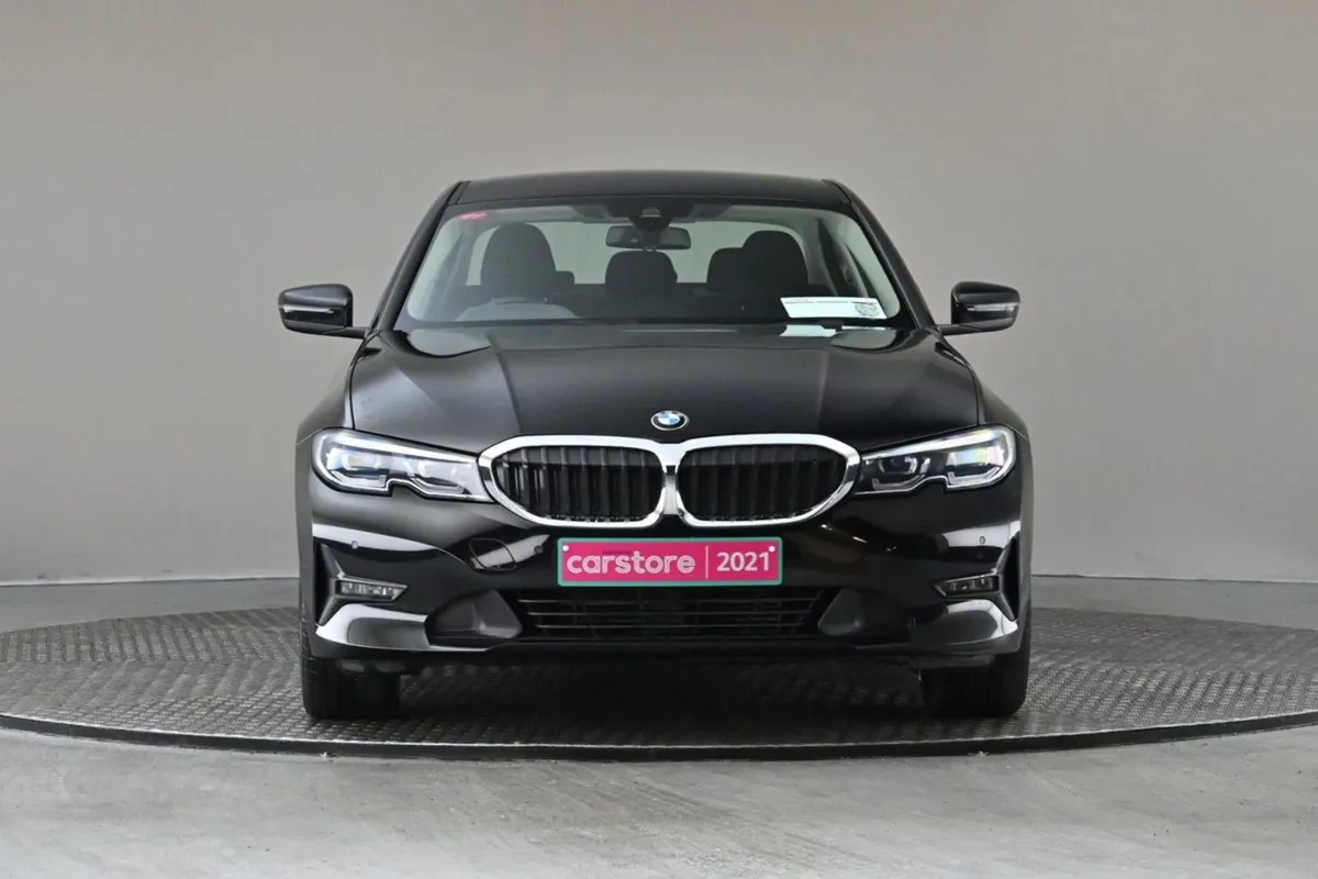 BMW 3 Series 318i SE - Image 2