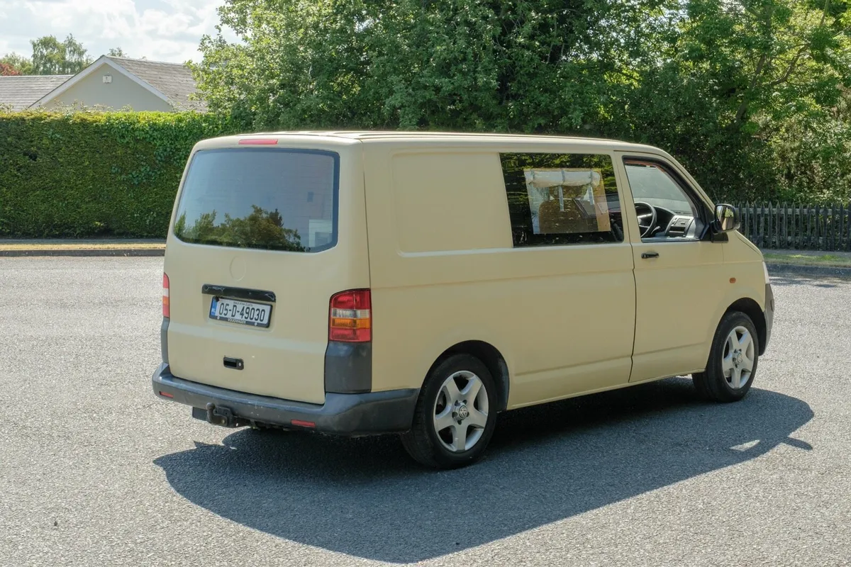 VW Transporter T5 Campervan - Image 4