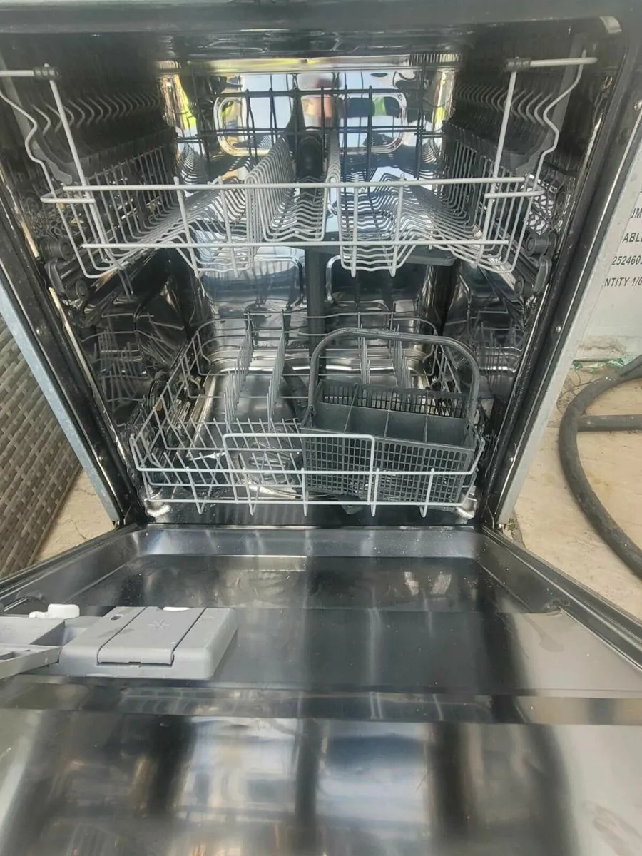 Integrated dishwasher - Image 2