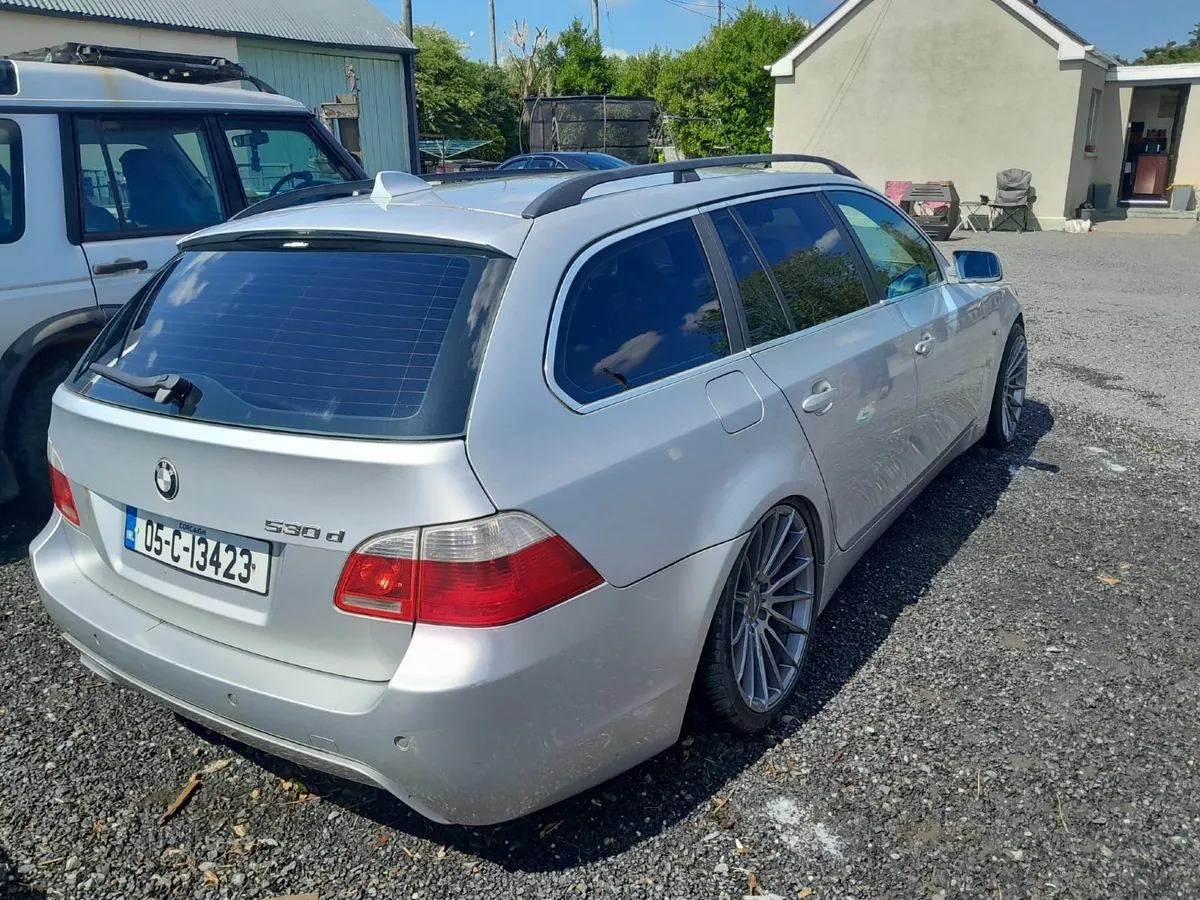BMW 5-Series 2005 - Image 1