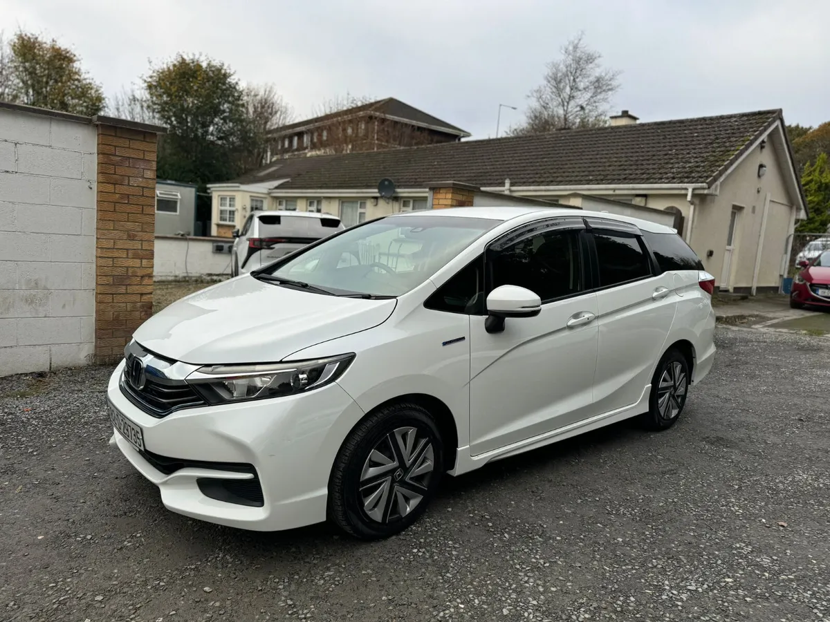 HONDA SHUTTLE 2018 TOPSPECS WITH CRUISE CONTROL - Image 4