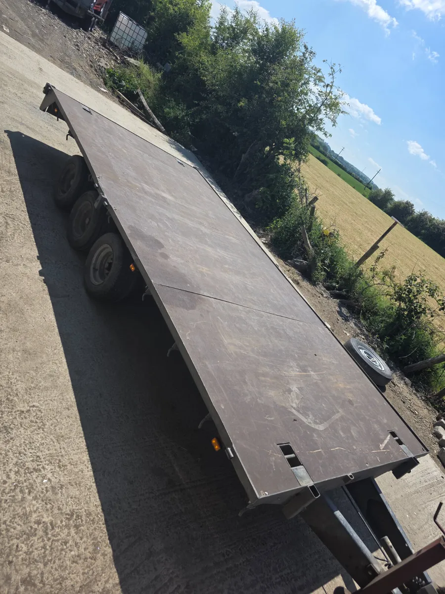 14ft tri axel flat bed trailer - Image 3