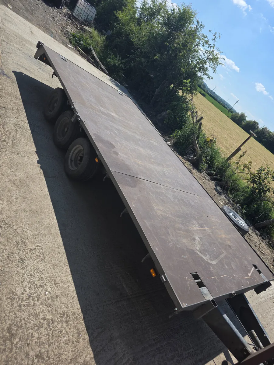14ft tri axel flat bed trailer - Image 4