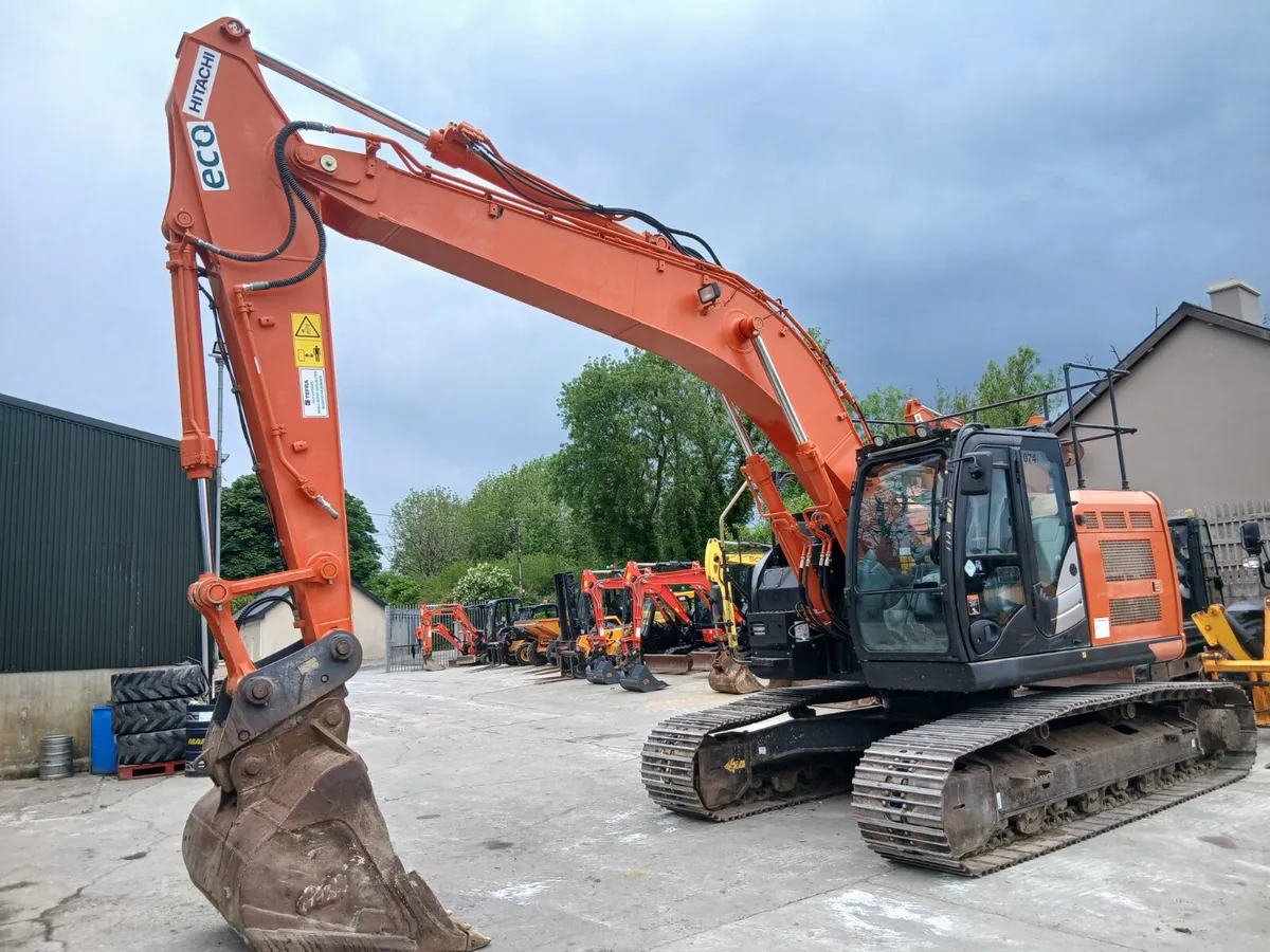 HITACHI ZX 225USRLC-5    (2018) - Image 4