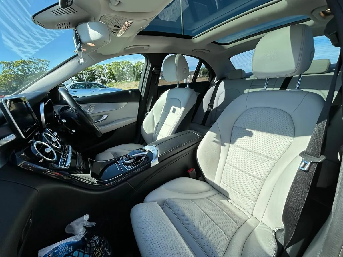 Mercedes-Benz C-Class 2016  Full Spec - Image 3