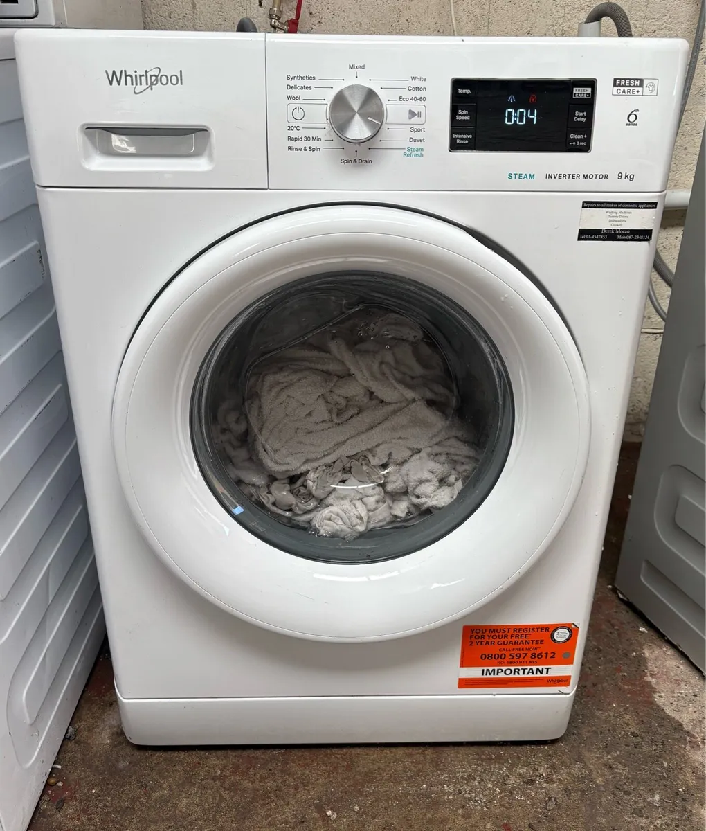 Whirlpool Washing Machine 9kg Drum - Image 1