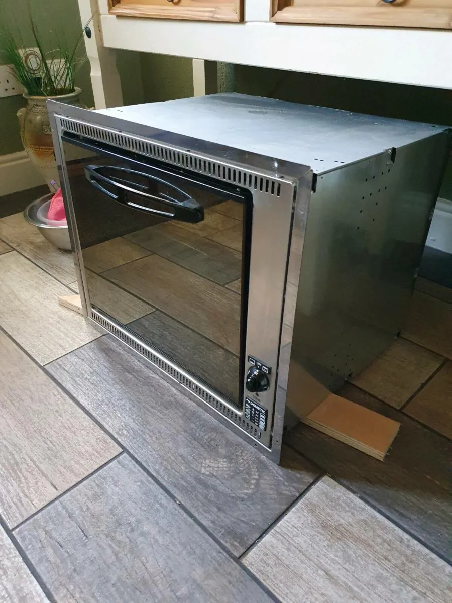 Dometic Gas Oven/Grill - Image 1