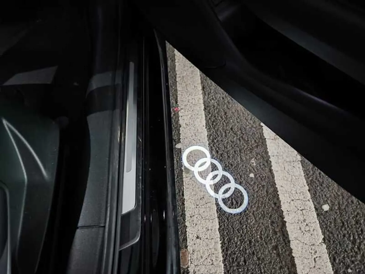 LOW MILEAGE 2017 Audi A4 - Image 4