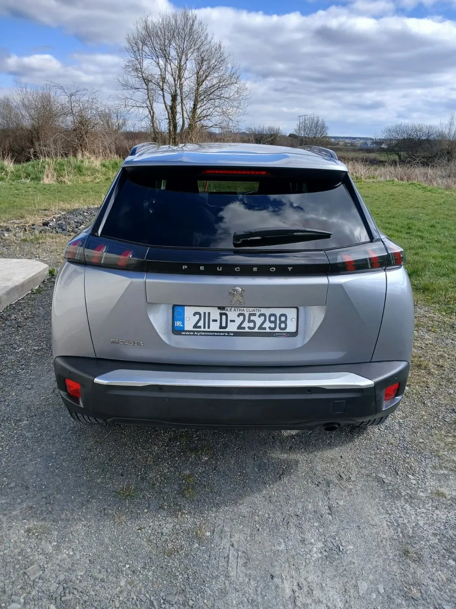 Peugeot 2008 Allure 1.2 4DR MPV - Image 2