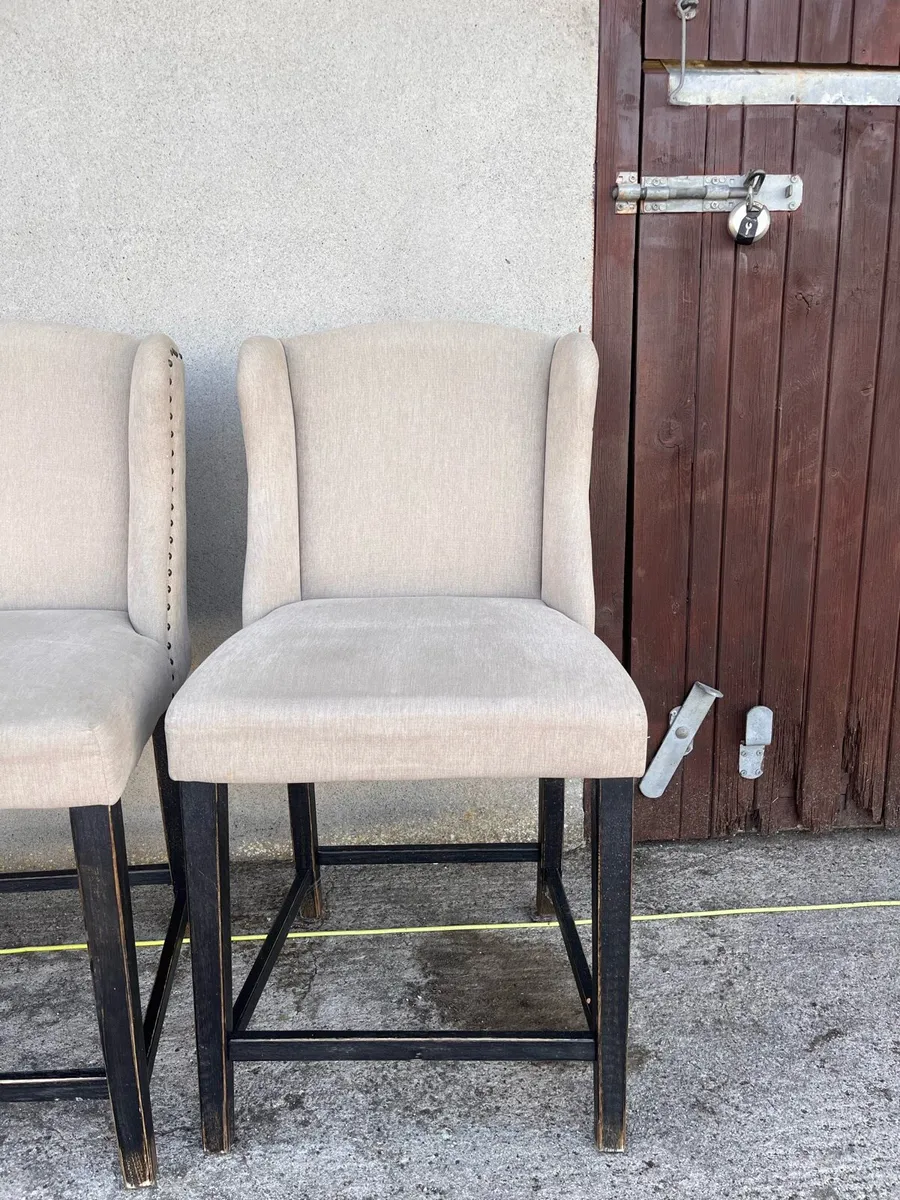 Kitchen counter chairs - Image 2