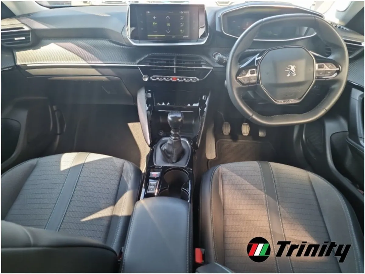 Peugeot 2008 1.2 Puretech 100BHP Allure Trinity M - Image 2