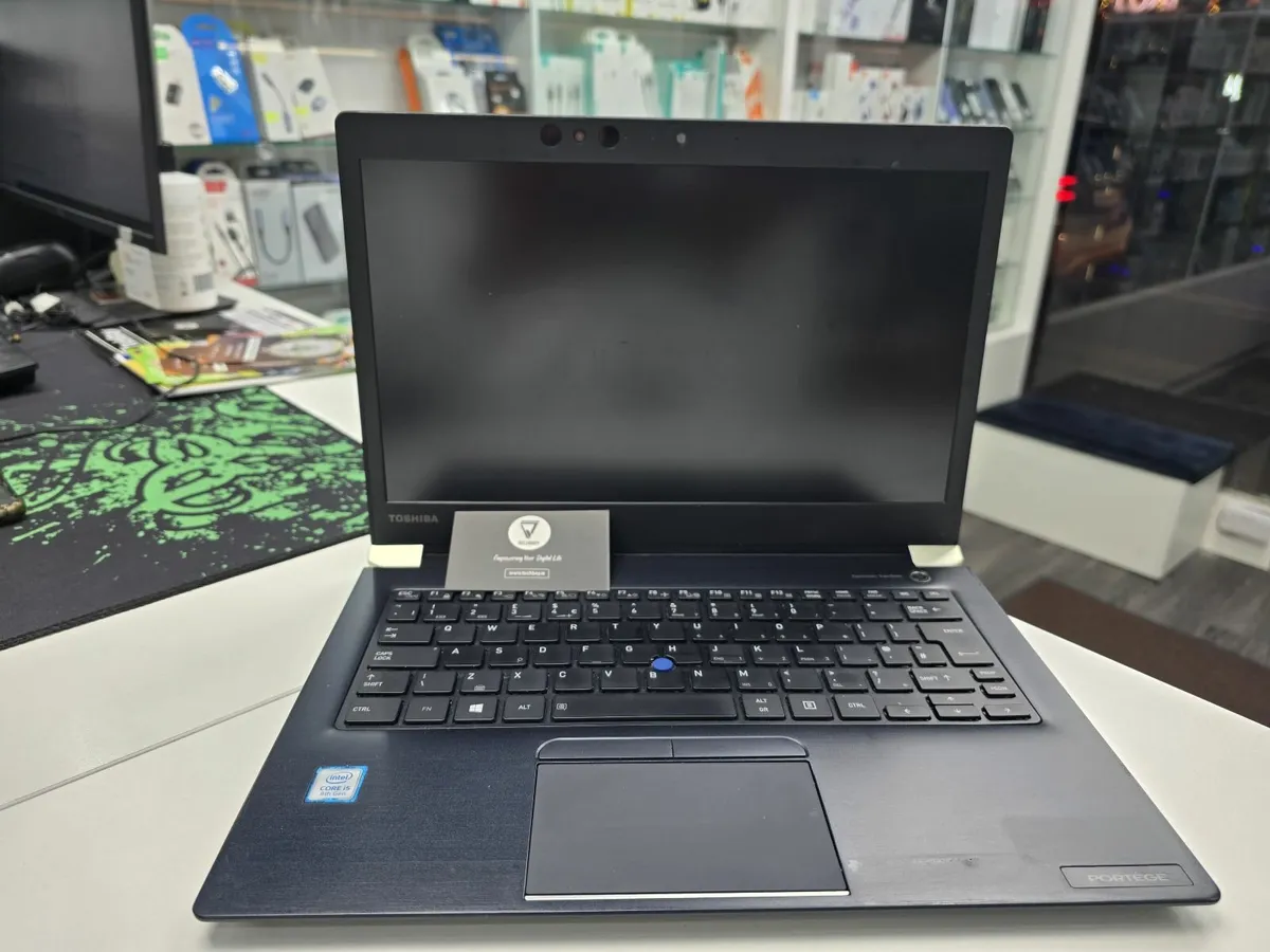 lenovo T490s i7 16/256gb