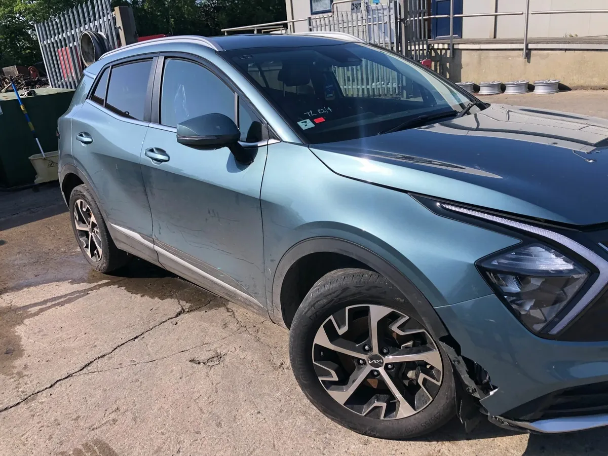 2023 KIA SPORTAGE 1.6L Hybrid (for parts only) - Image 2