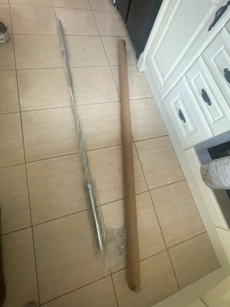 Brand new 7ft Olympic weight lifting bar - Image 3